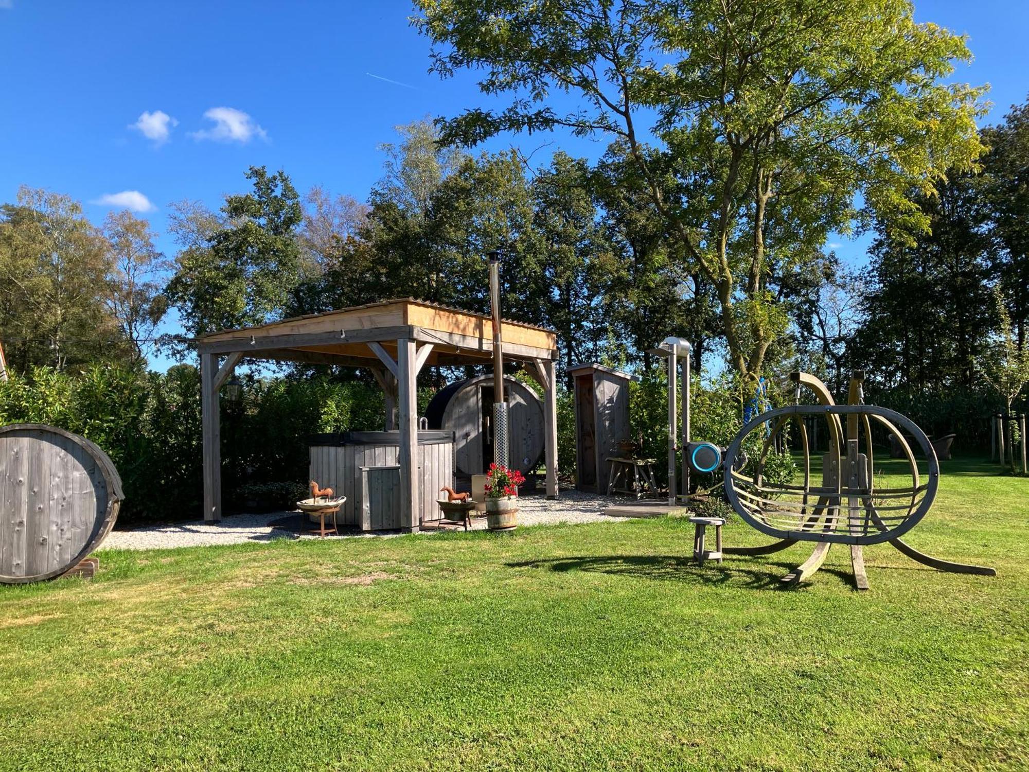 Bed & Breakfast Hoeve Happiness - Ontbijt Inbegrepen - Wellness Aanwezig Voorthuizen Exterior photo
